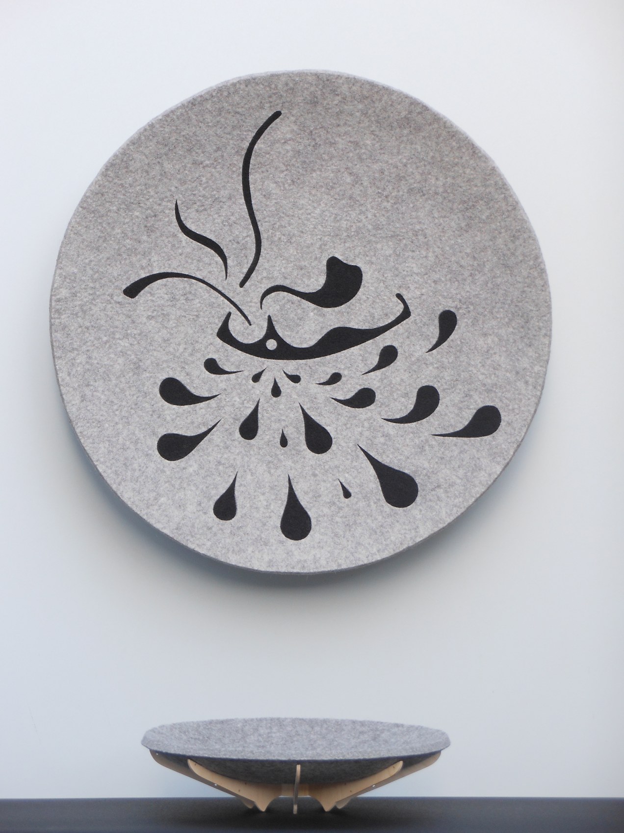 Grote viltschaal nr.12 met staand schaaltje